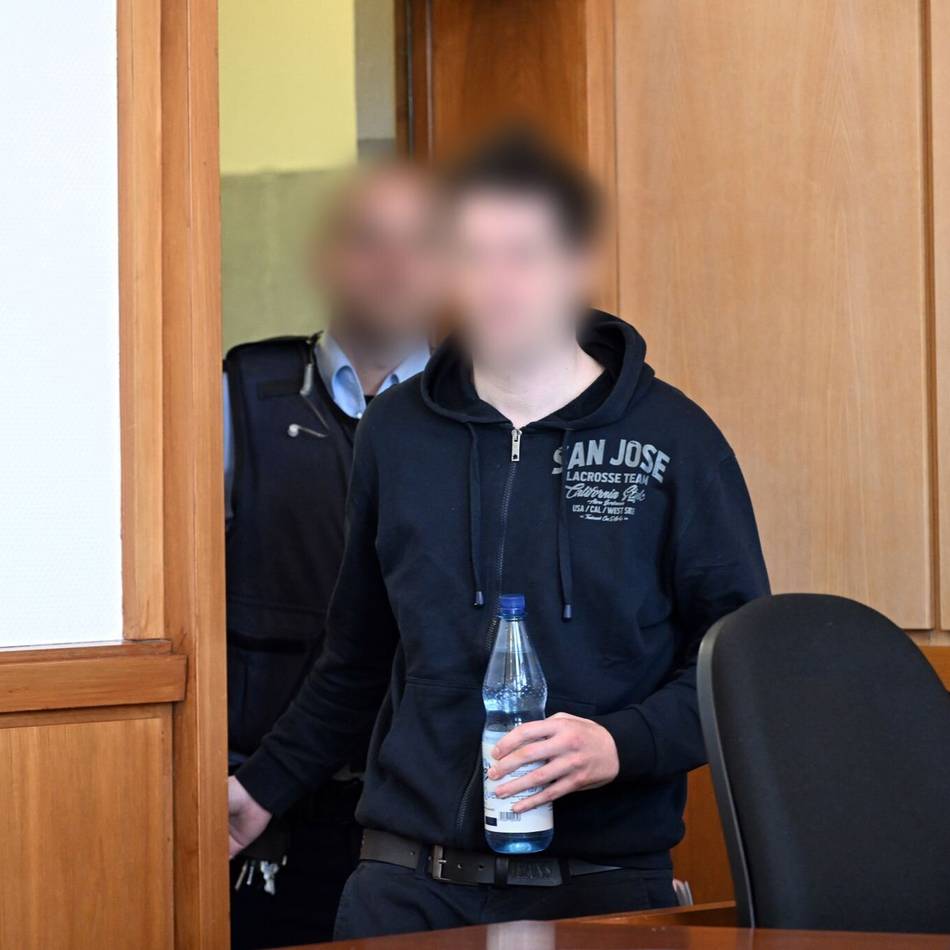 Unfälle zwischen Neuss und Hagen: Lkw-Chaosfahrt: Fahrer bleibt in psychiatrischer Klinik