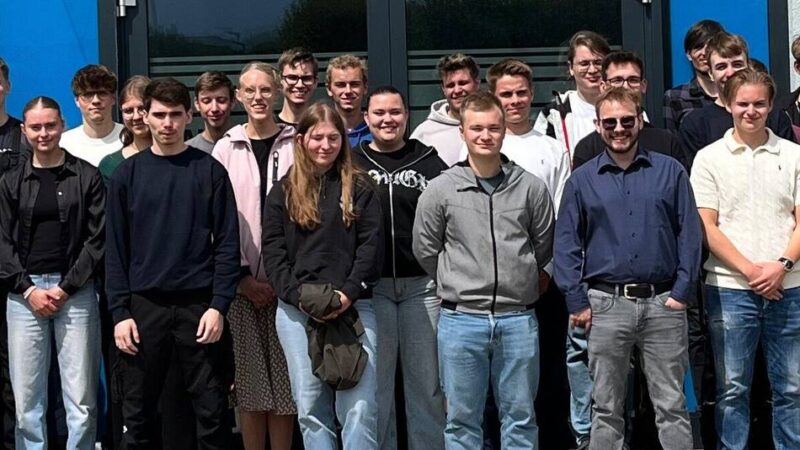Maschinenbauunternehmen aus Hückeswagen: Klingelnberg fördert Nachwuchs: Ausbildungsbeginn für elf junge Menschen