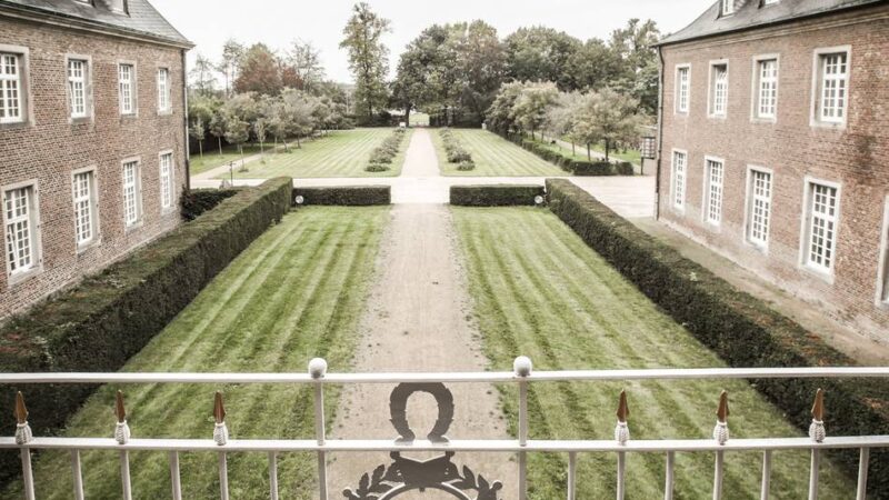 Kunst-Wochenende in Grevenbroich: Sommermarkt im Kloster Langwaden