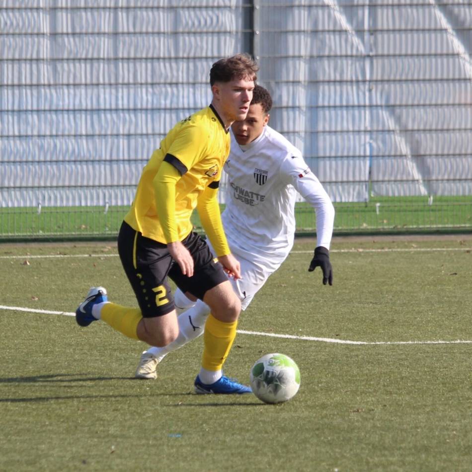 Julian Janßen studiert und spielt in Iowa: Ein Xantener startet in sein großes Fußball-Abenteuer in den USA