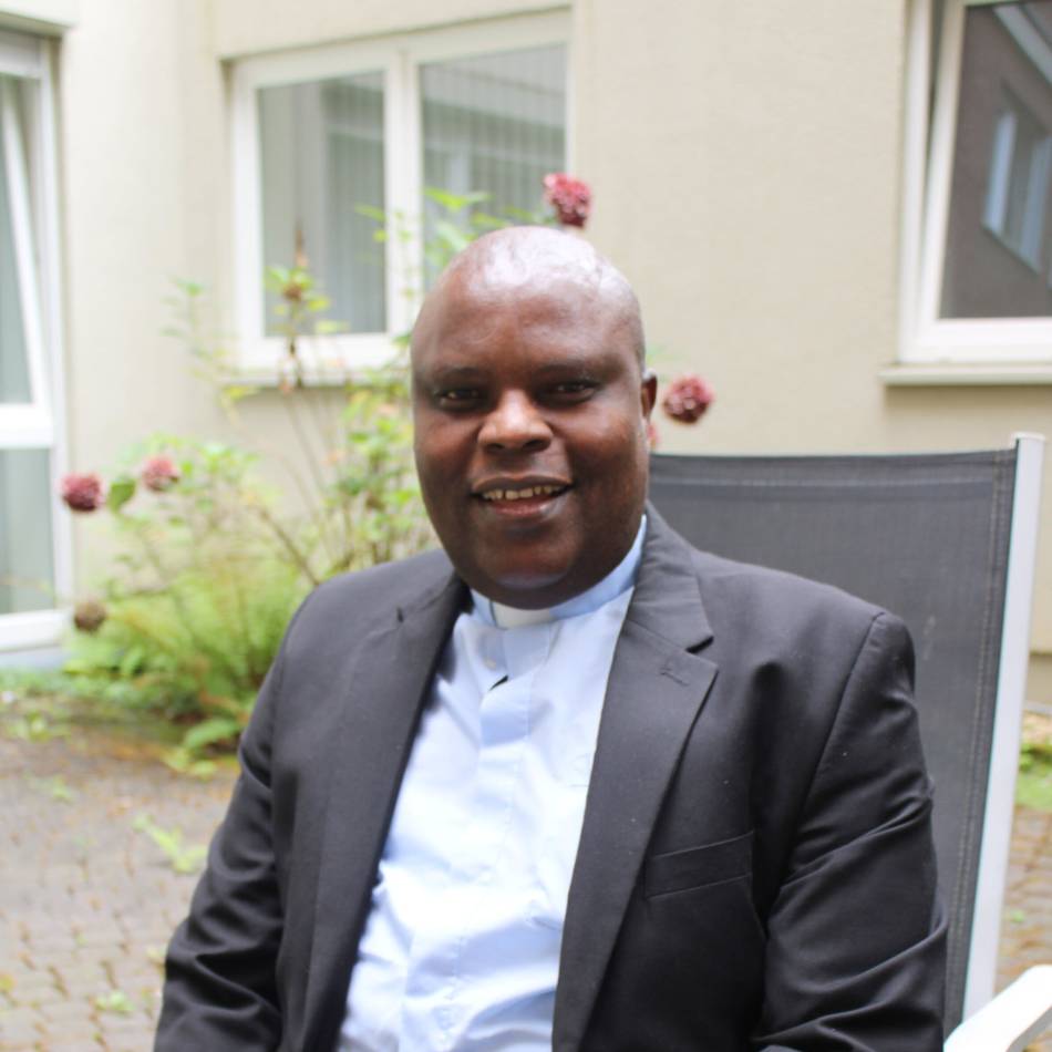 25 Jahre Priester: „Wenn ich nicht nach Deutschland gekommen wäre, wäre ich gestorben“