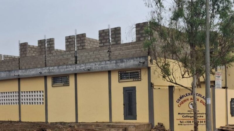 Herzensprojekt von Grevenbroicher Priester: Erweiterung von Schule in Togo steht kurz bevor