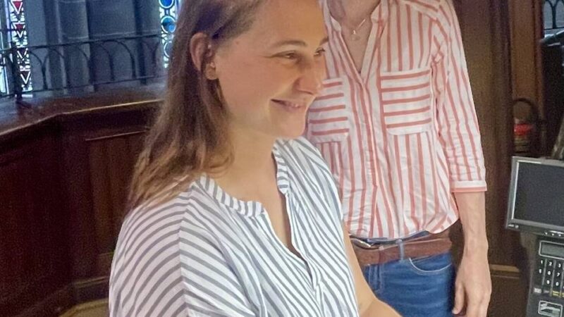 St. Katharina Willich: Kantorin unterrichtet Anfänger an der Kirchenorgel