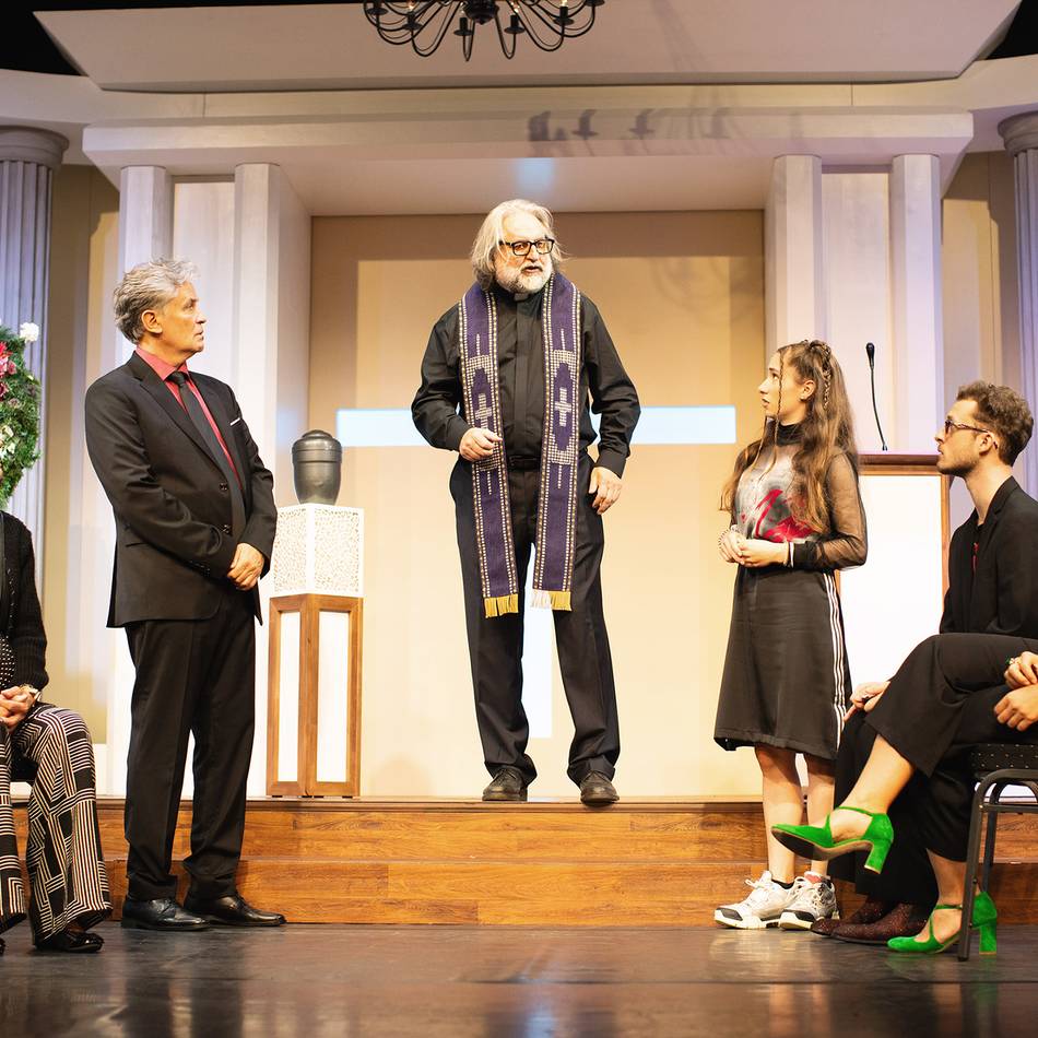 Theater in der Rheinhausenhalle: Politisch höchst unkorrekt: „Kalter weißer Mann“