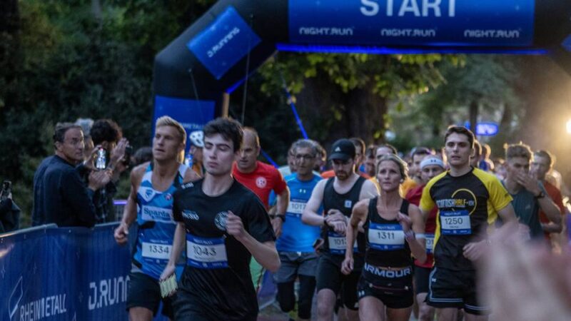 Premiere in Düsseldorf: Erster Night-Run führt 1300 Läufer durch beleuchteten Hofgarten