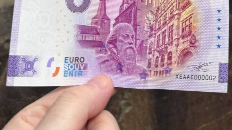 Caritative Aktion in Hilden: Vorverkauf der Null-Euro-Scheine endet bald