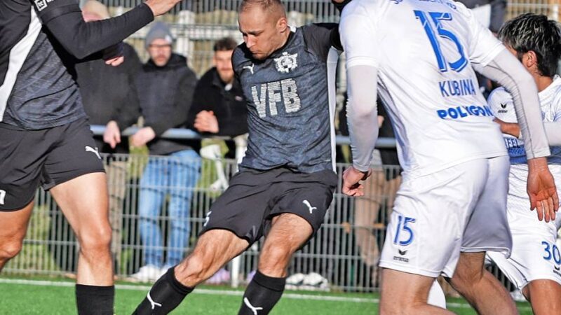 Achterbahnfahrt in Dingden: Ein Tor in der Nachspielzeit zerstört Hildens Siegträume