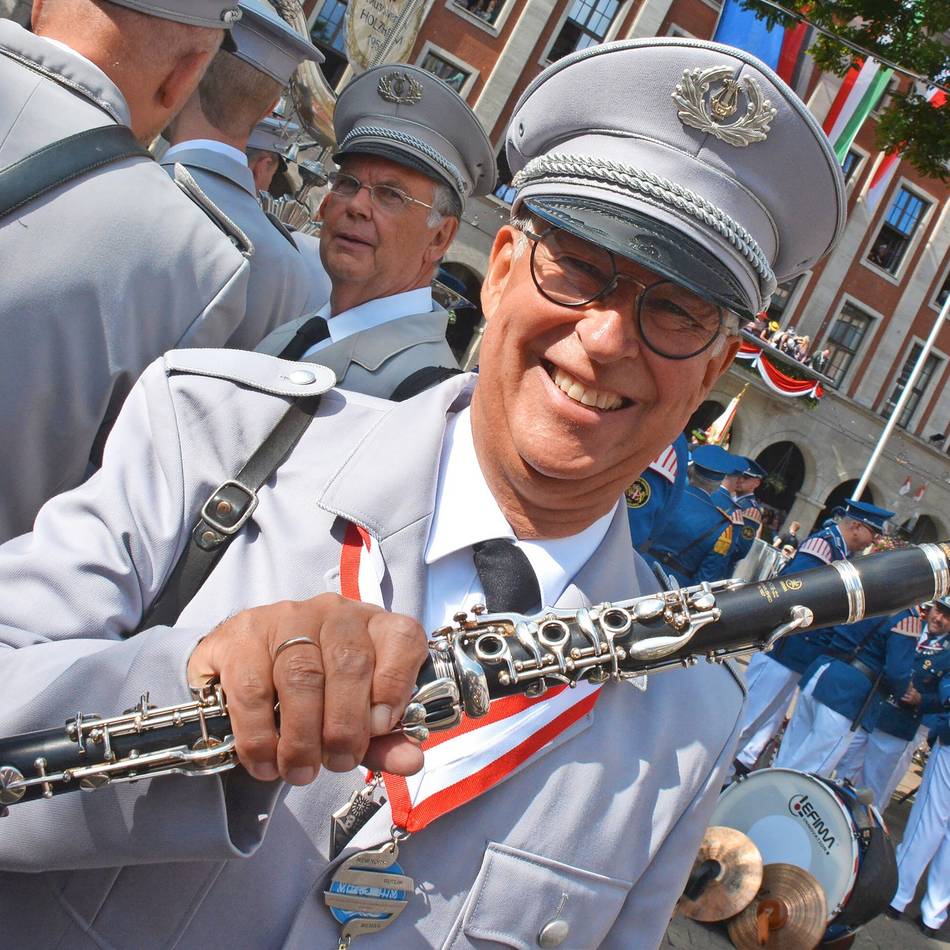 Ehemaliger Neusser Schützenkönig als Musiker unterwegs: Wenn ein König Klarinette spielt