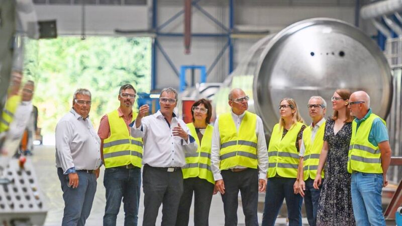 Sommertour der Wirtschaftsförderung: Ein lokaler Riese investiert in Goch in die Zukunft