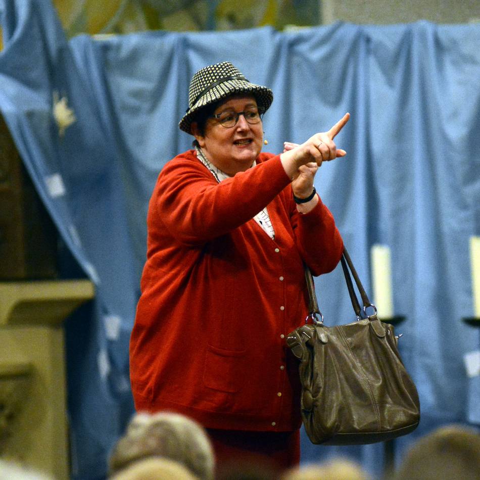 Kabarett für den guten Zweck: Erna Schabiewsky tritt im Pfarrheim von Materborn auf