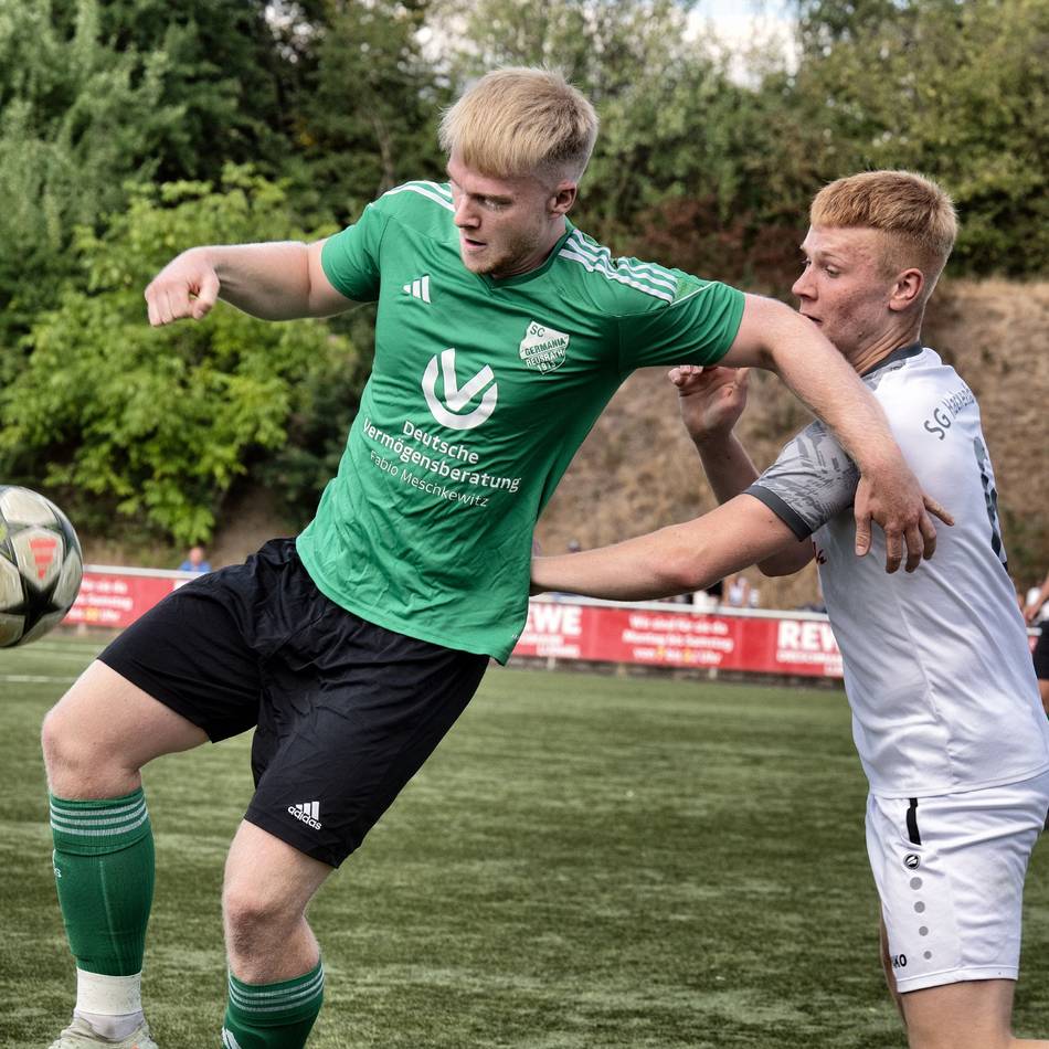 In der Fußball-Bezirksliga: Der SC Reusrath braucht ein Donnerwetter in der Pause