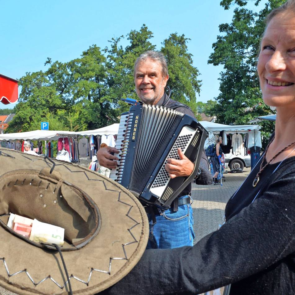 Tafel Niederberg: Wülfrather Musiker sammelt spielend Geld