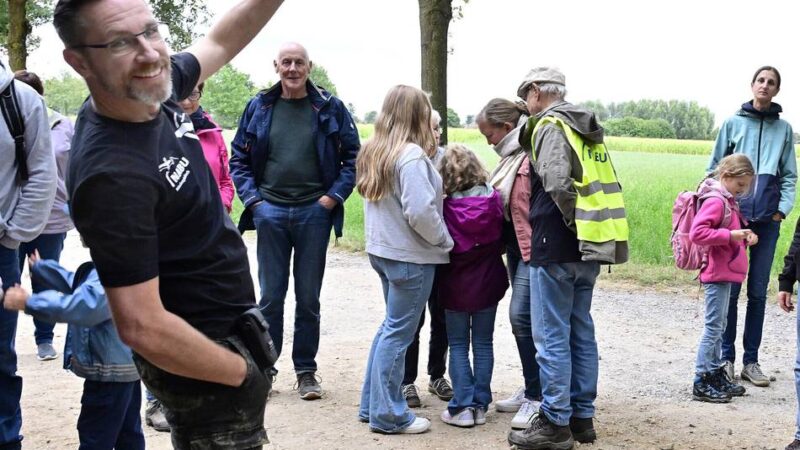 Fledermaus-Exkursion in Mönchengladbach: Auf den Spuren nützlicher Nachtjäger