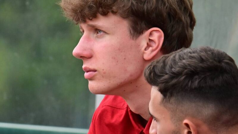 Sonsbecker Innenverteidiger fällt lange aus: Für Tymoteusz Miller ist die Oberliga-Hinrunde gelaufen