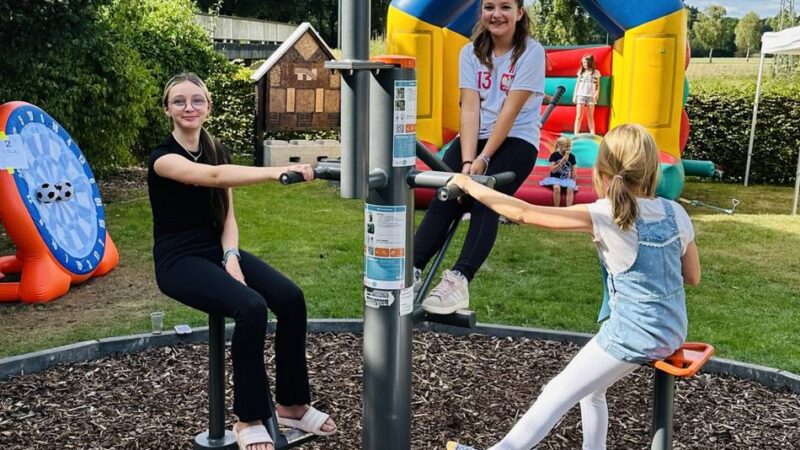 Familienfest in Goch: VHV Kessel mit Klimmzügen zum neuen Fitnessgerät