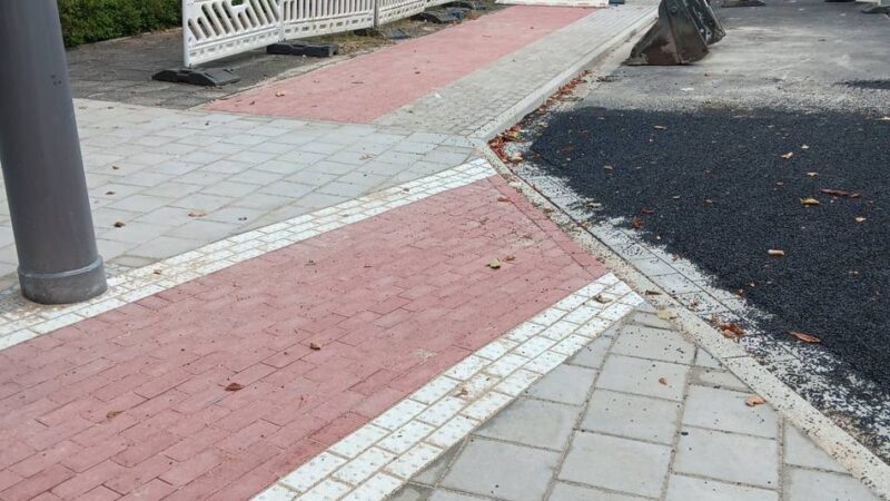 An der Alten Krefelder Straße: Radweg in Bockum – ein Schildbürgerstreich?