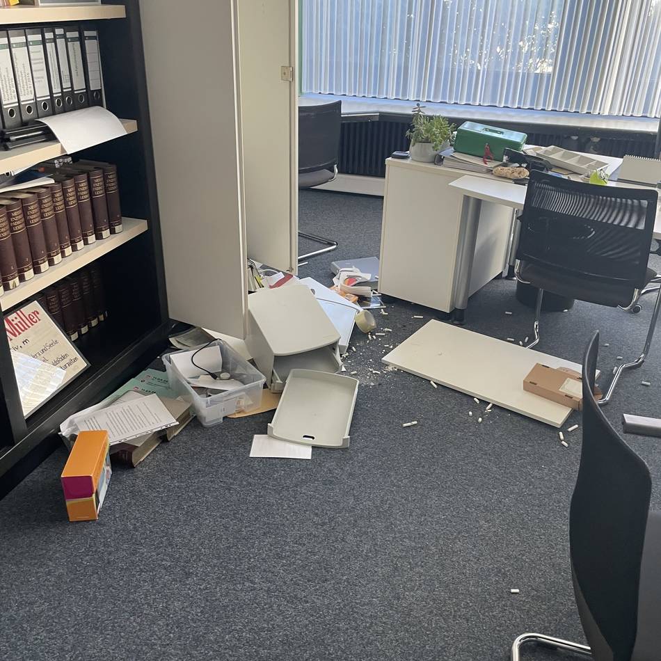Einbruch in Korschenbroich: Vandalismus im Gymnasium und im Technischen Rathaus