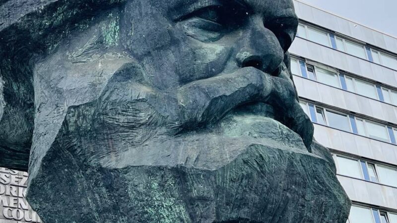 Publikationen aus Düsseldorf: Fujikato Nummer acht: Viel Glück im Osten