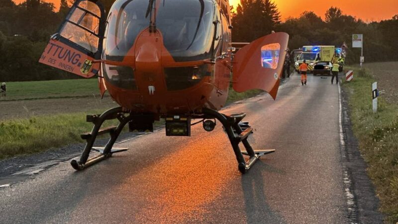 Unfall im Ratinger Schwarzbachtal: Motorradfahrer schwebt in Lebensgefahr