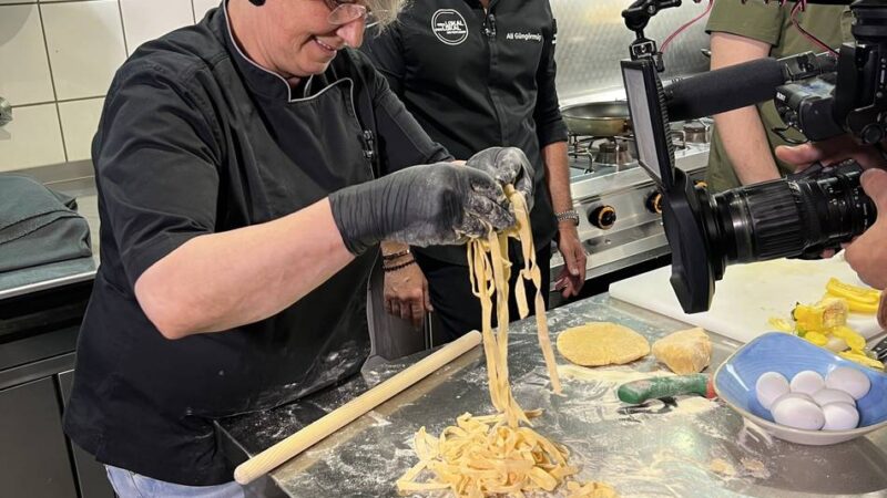 Gastronomie in Radevormwald: „Elvi und Ele“ ab Montag im Fernsehen zu sehen