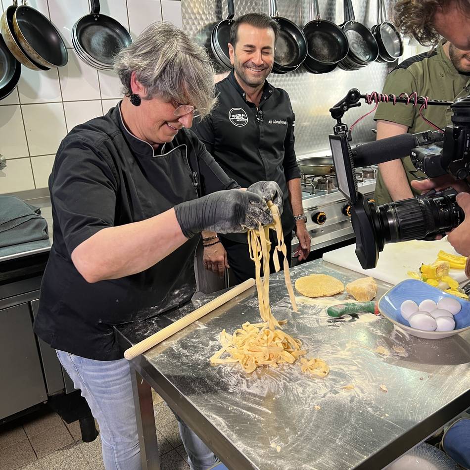 Gastronomie in Radevormwald: „Elvi und Ele“ ab Montag im Fernsehen zu sehen