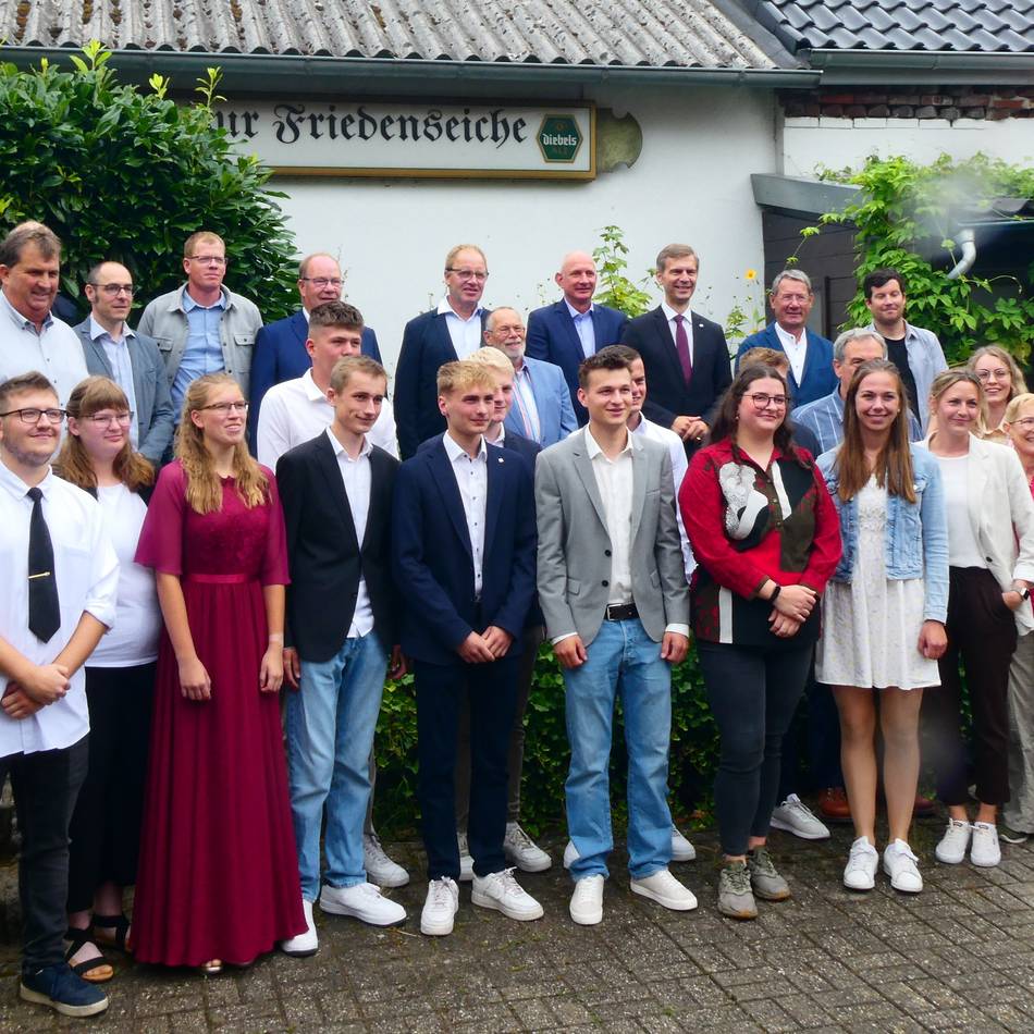 Kreisvereinigung der Gemüse-, Obst- und Gartenbauer: 13 junge Gärtner losgesprochen