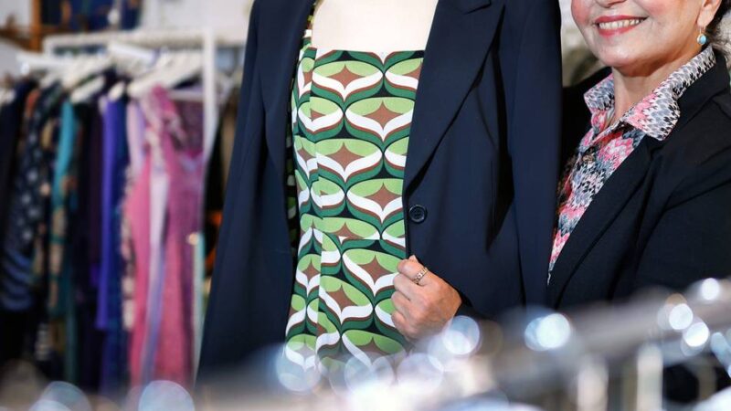 Gönül Budak eröffnet den Secondhandmodeladen La Tulp in Mettmann: Hier hat jedes Einzelstück ein ganz spezielles Vorleben