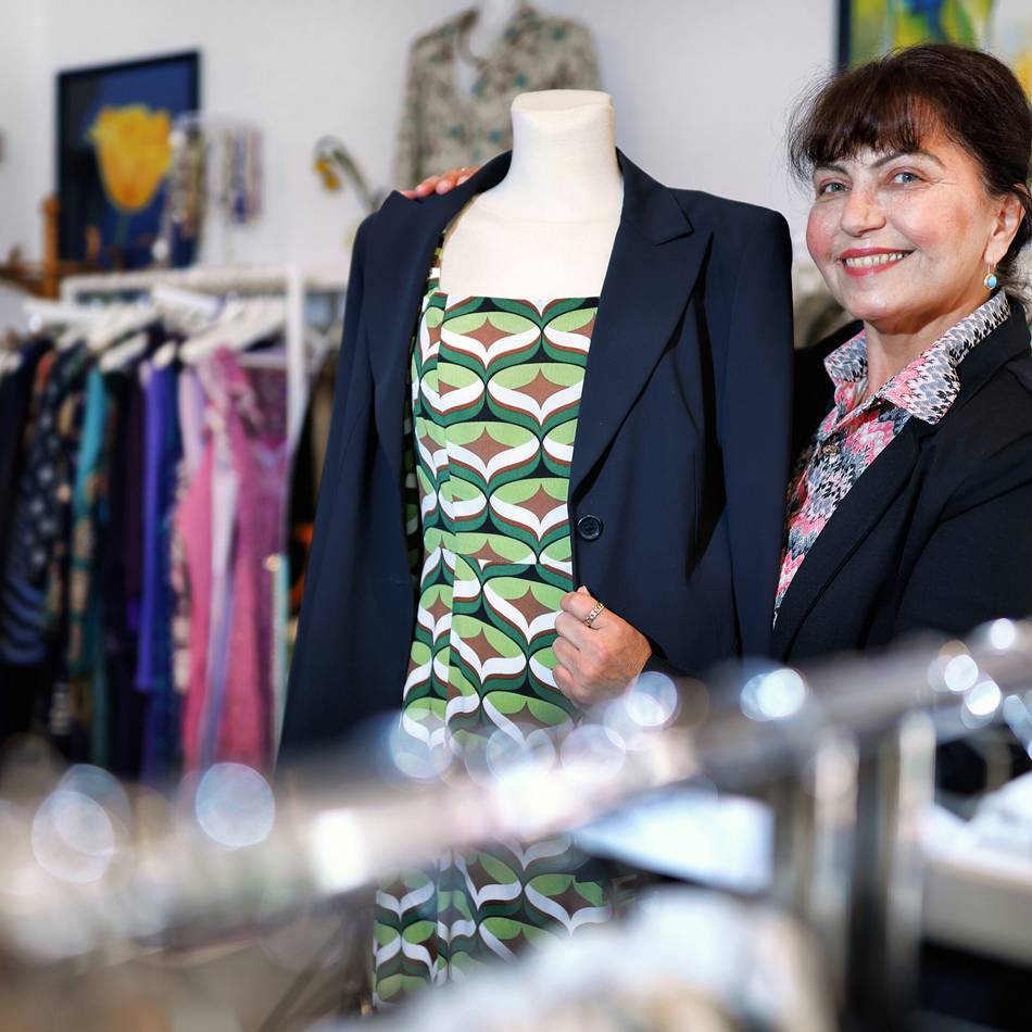 Gönül Budak eröffnet den Secondhandmodeladen La Tulp in Mettmann: Hier hat jedes Einzelstück ein ganz spezielles Vorleben