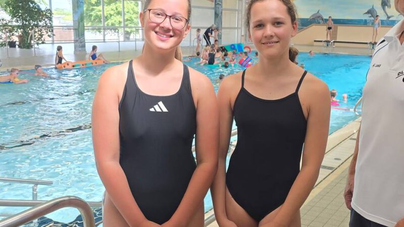 Ferienspiele Alpen: Kinder und Jugendliche genießen ihre Zeit im Alpener Hallenbad