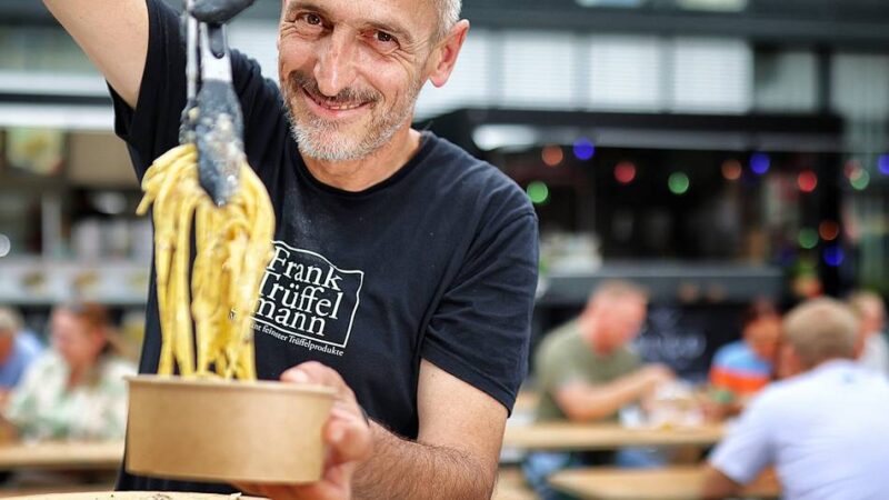 Musik und gutes Essen am Wochenende: Was das Streetfood-Festival in Hilden bietet