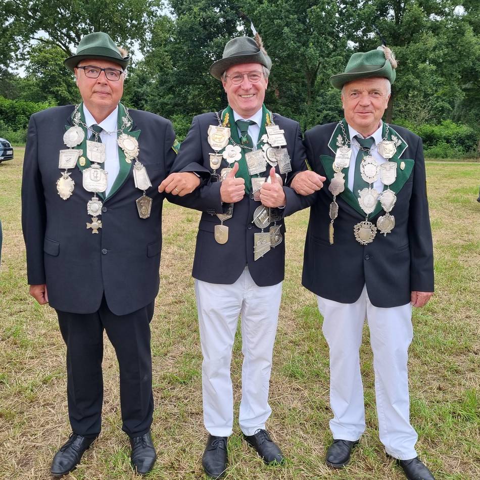 Zum Jubiläum: Egbert Groterhorst ist Jubelkönig der Boeckelter Bruderschaft