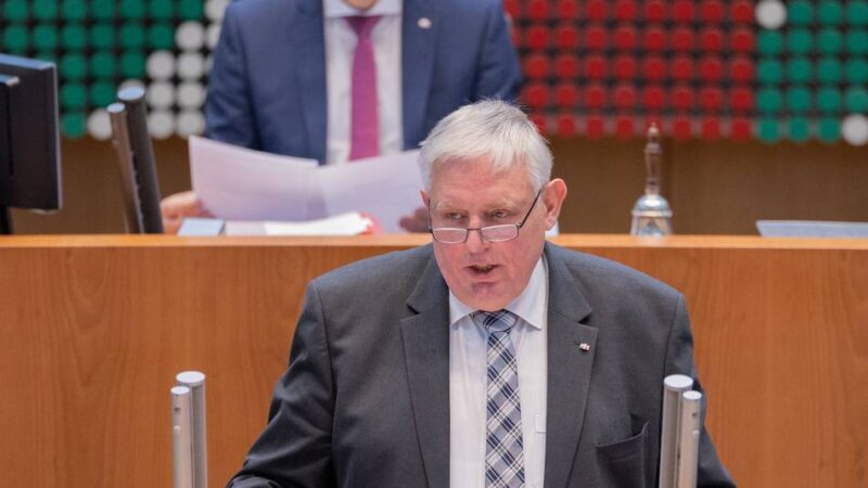 Kommunalwahl in Neuss: Diskussion mit Minister Laumann
