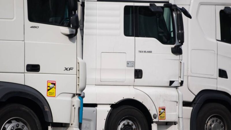 Landesweite Aktion: Polizei kontrolliert auch im Kreis Kleve im großen Stil den Güterverkehr