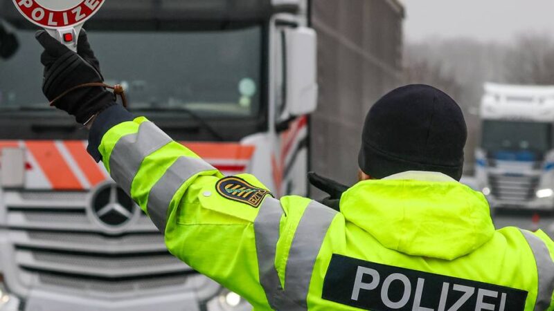 Aktion der Polizei: Landesweite Lkw-Kontrollen – auch Mönchengladbach dabei