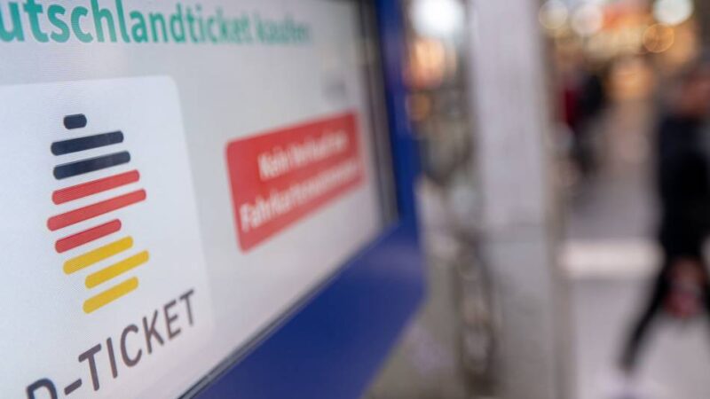 Verkehrsunternehmen in Moers: Schüler-Deutschlandticket für Selbstzahler – das rät die Niag