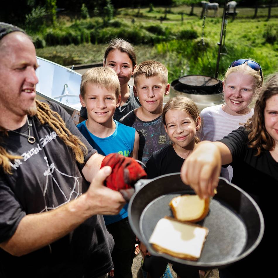 Bürgeler Klimalager in Baumberg: Kinder genießen das wilde Leben direkt vor der Haustüre
