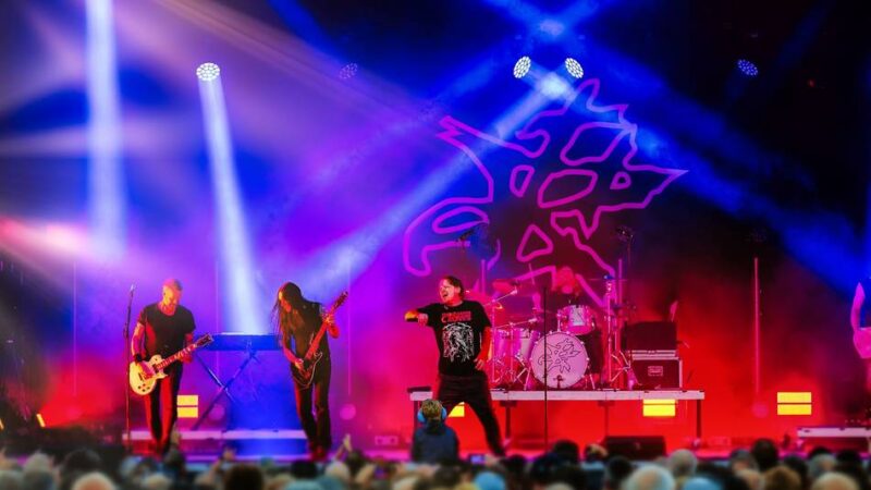 Konzert in Baumberg: Schwedische Rockband Takida bringt Bürgerwiese zum Beben