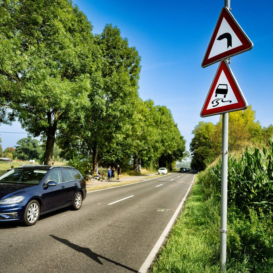 Zwischen Baumberg und Düsseldorf: Ein Ort zwischen Idylle und Gefahr: Die Straße durch die Urdenbacher Kämpe