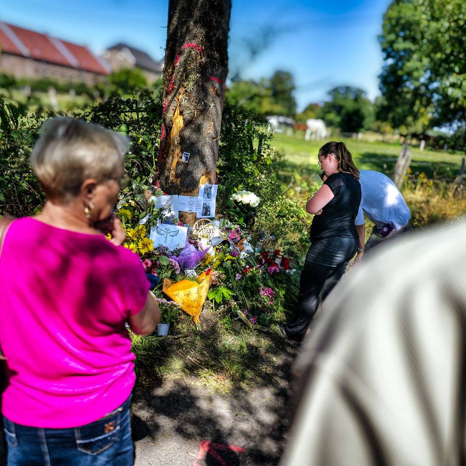 Unfall mit zwei Toten in Monheim: „Als ich hier ankam, wusste ich: Meine Tochter ist tot“