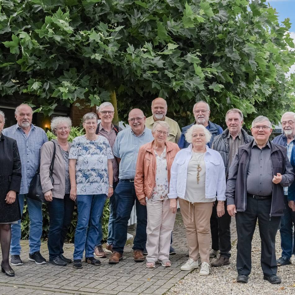Treffen in Uedem: „Auf Platt fällt das Sie weg“ – Mundartstammtisch bringt Menschen zusammen