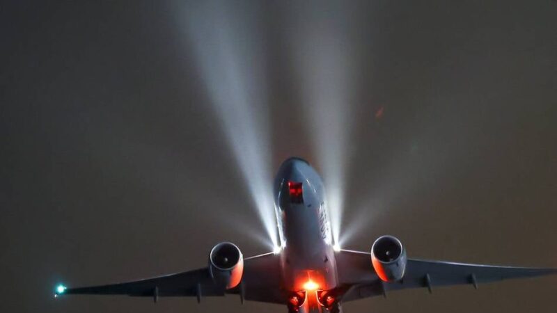 Zu lasche Regeln für Nachtflüge über Meerbusch?: Düsseldorfer Flughafen widerspricht „Bürgern gegen Fluglärm“
