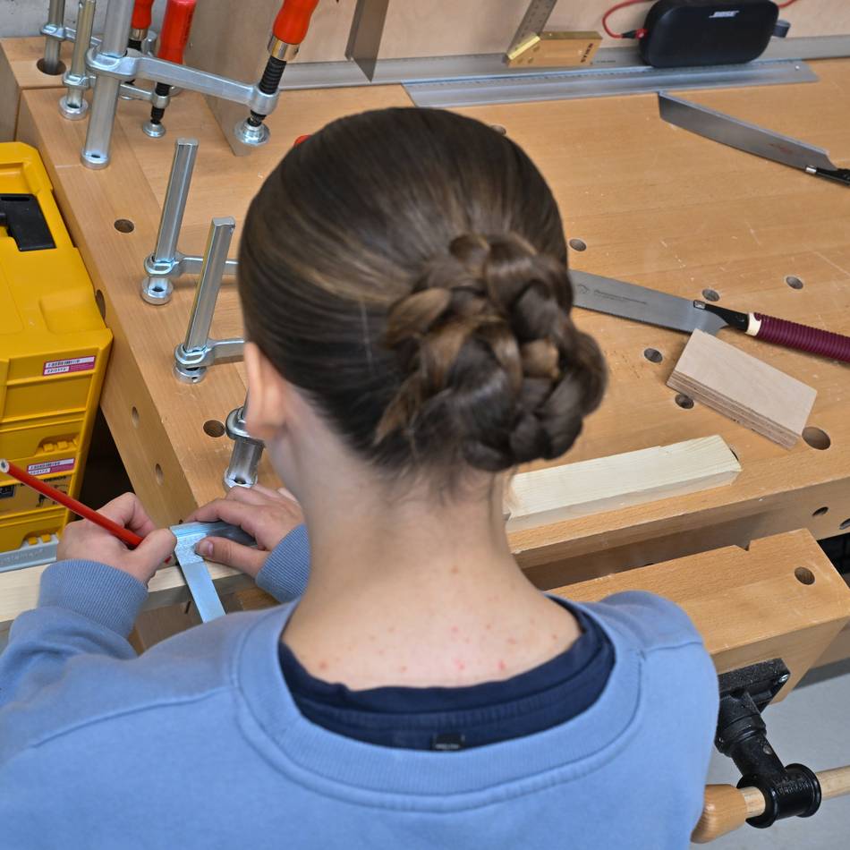 IHK bietet Berufsberatung in Krefeld einmal anders: Neuer Pop-up-Store „Ausbildung“ eröffnet an der Rheinstraße