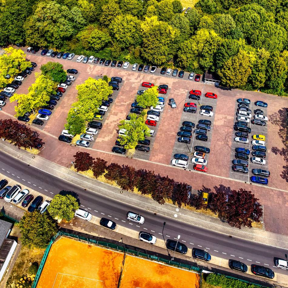 Tuner-Szene am Langenfelder Freizeitpark: Anwohner fordern Maßnahmen gegen nächtliche Lärmbelästigung