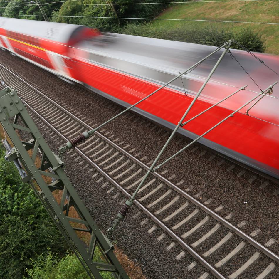 Bahnverkehr in Mönchengladbach: Schadhaftes Kabel sorgte für Verspätungen