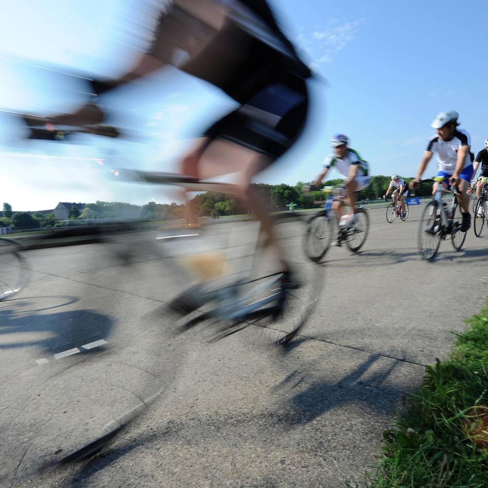 Thursday Riding Club: Neue Community bietet Feierabendtouren für Rennrad-Fans in Düsseldorf