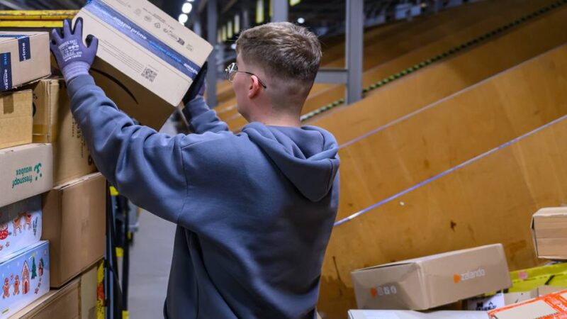 Verzögerungen in der Zustellung: Warum die Post in Jüchen Probleme macht