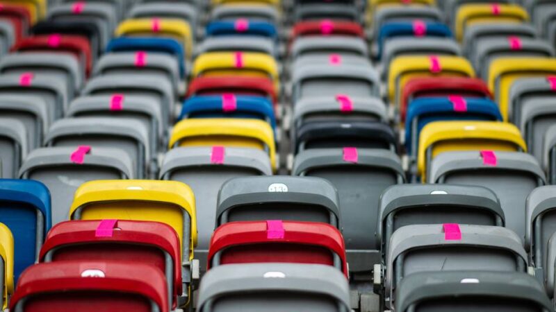Wirbel um Kopftuch-Kommentar: AfD-Politiker fliegt bei Fortuna-Spiel aus VIP-Bereich