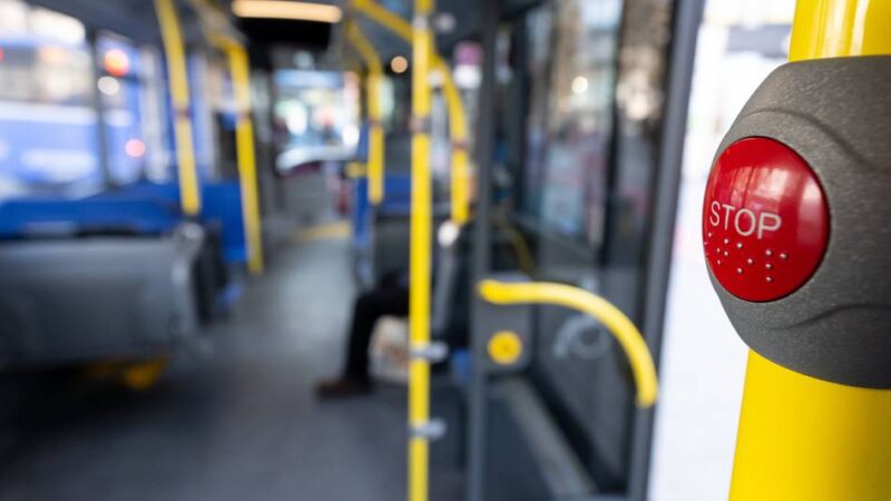 Fahrt Richtung Mönchengladbach Hauptbahnhof: 14-Jährige in der Buslinie 007 sexuell belästigt