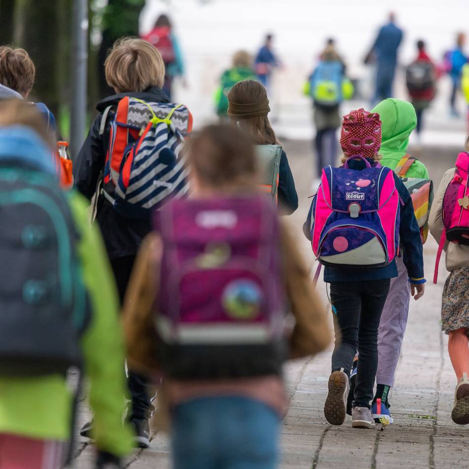 Angebot der Polizei: Digitaler Elternabend zur Sicherheit auf dem Schulweg