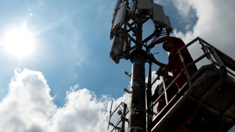 Ausstattung mit LTE und 5G-Netz: Telekom installiert neue Mobilfunkmasten in Meerbusch